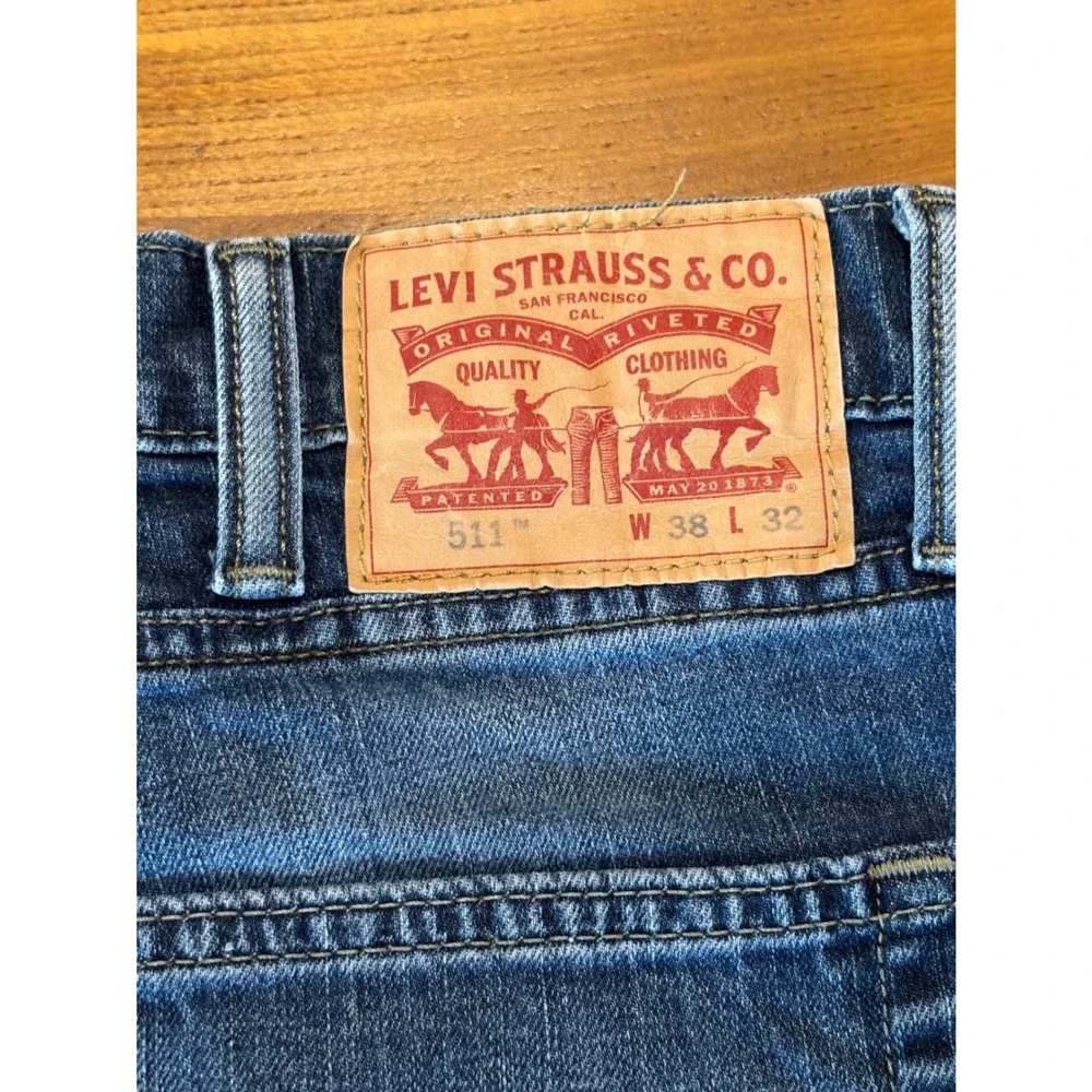 Levis levis 511